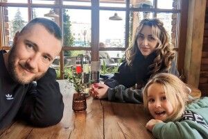 «Чоловік на фронті не повірив»: переселенка з Маріуполя отримала житло на Волині