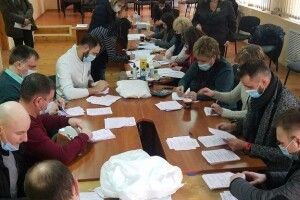 У Рівному не оголосять мера-переможця, поки не заплатять за вибори