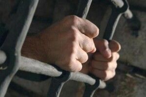 Чоловік, який «квасив» у громадському місці, заявив патрульним: «Хочу назад у в’язницю!»