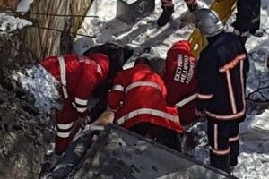 У занедбаній недобудові на підлітка впала величезна бетонна плита