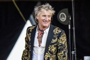 Легендарний британський музикант взяв під опіку родину біженців з України