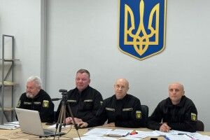 Замінили собою Конституційний Суд: що відомо про підписантів «експертизи» проти Порошенка
