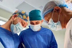 Заговорив через пів року після аварії: у Львові дитині зробили унікальну операцію за «біблійною» технологією