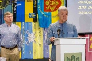 Порошенко: ТСК по фортифікаціям та закупівлі БПЛА має очолити представник опозиції замість корумпованого представника влади