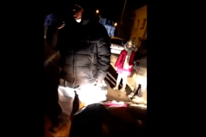 Рівненське подружжя облаяло водія, а їхня дитина послала куди подалі (Відео моменту)