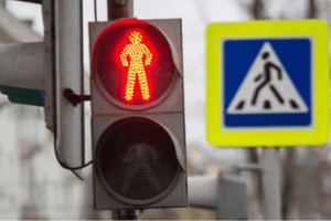 Лучани просять встановити світлофор біля гуртожитків ВНУ 