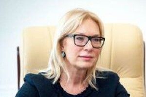 Денісова повідомила про передання українській стороні 54 громадян, які перебували у в'язницях ОРЛО