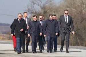 Володимир Зеленський планує приймати офіційні делегації в різних містах України