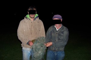 Вночі у Щенятині впіймали двох мисливців за лускатими