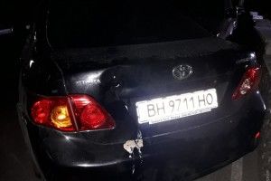 В Одесі автівка без водія скотилася з гірки і травмувала трьох жінок