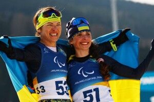 Олександра Кононова, якій забороняли виступати в патріотичних сережках, привезла з Італії 5 медалей!