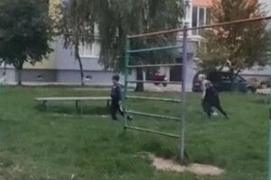 У Луцьку діти грали в «Гру в кальмара» (Відео)