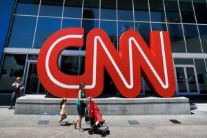 Законопроєкт про олігархів створює ризики для свободи слова в Україні, – ведучий CNN