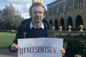 Святослав Вакарчук присвятив пісню «Коли тобі важко» Олегу Сенцову (ВІдео)