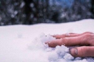 Не міг пересуватися і заснув на морозі: волинянин ледь не помер в полі
