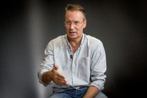 «З Порошенком маємо шанс через 5–10 років бути в Євросоюзі, із Зеленським можемо опинитися під п’ятою Москви…»*