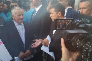 Президент Зеленський зустрівся із пікетувальниками з Волині