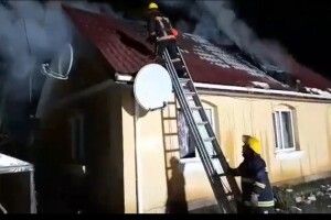 Минулої доби волинські пожежники гасили і хату, і автомобіль