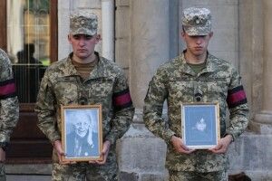 Прах одного з останніх командирів УПА, який воював і на Волині, привезли з Канади і перепоховали у Львові