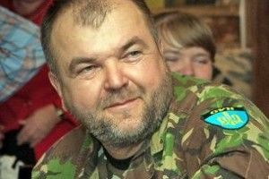 Фронтове мистецтво: «Ми ховаємося за землю, сидимо в ній тихо, наче малі діти за маминою спиною»