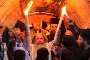 Священник розкрив таємницю Благодатного вогню