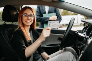 Як обрати автошколу для підготовки до складання іспитів на права в Києві