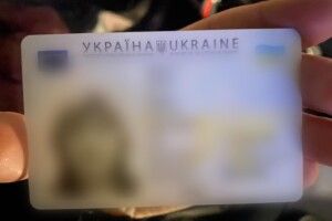 На Волині патрульні врятували жінку від нервів
