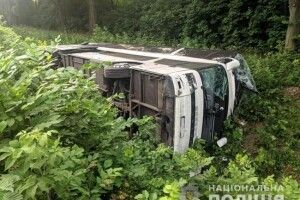 Крики, шум, кров: пасажир польського автобуса, який перекинувся на Рівненщині, розповів про пережите