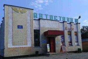 Волинянин, який розбив скло маршрутки на автостанції, проведе п'ять років за ґратами 