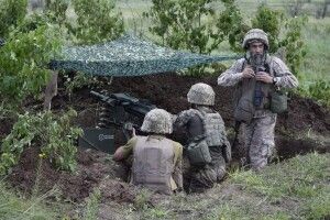 На гарячих напрямках фронту відбулося 35 бойових зіткнень з ворогом