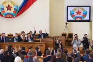  Терористи «ЛНР» позбавили українську мову статусу «державної»