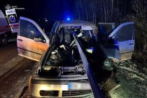 Жахлива аварія на Рівненщині: двоє загиблих, одна жінка – у важкому стані