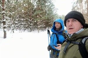 Двоє волинян на День закоханих пройшли снігами 30 км по квіти для дружин (Відео)