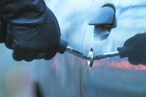 На Гряді троє лучан викрали автомобіль у жителя Ковеля