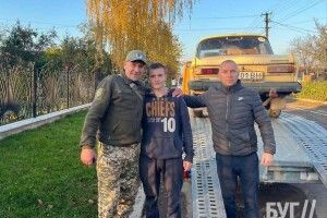 Двоє волинян віддали свої авто для ЗСУ (Фото) 