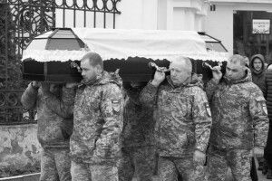 У Луцьку провели в останню дорогу загиблого Героя Богдана Буська