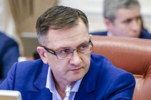 У Зеленського планують зачистити медіаринок напередодні виборів – Уманський
