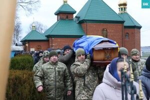 Волинь провела в останню путь 20-річного воїна Костянтина Масюка (Фото)