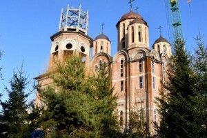 Під час російської атаки до собору в Луцьку не пустили людей з тваринами