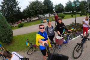 «Я буду молитися за тебе» – сказала мама, відпроваджаючи сина у велоподорож протяжністю 5 тисяч кілометрів 