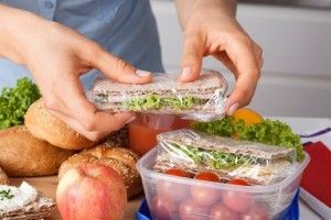 5 продуктів, які не зіпсуються: що найкраще взяти в дорогу
