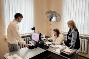 Два паспорти за один візит: на Волині запровадили одночасне оформлення документів