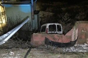 У Рівному п’яний 19-річний водій зніс відбійник (Фото)