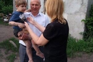  Хворого 4-річного хлопчика шукали десятки поліціейських разом з селянами