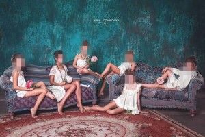 В Одесі гучний дитячо-еротичний скандал: школярки знялися у фотосесії... в образах паризьких куртизанок
