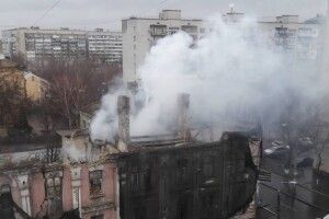 У Києві горить будинок-історична пам’ятка