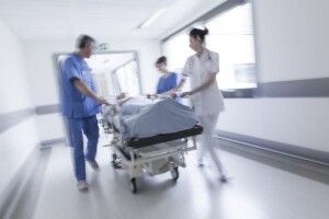 У Горохові до лікарні доставили побитого хлопця: кажуть, збив автомобіль