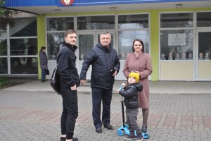 Богдан Шиба проголосував із дружиною, сином та онуком (Фото)