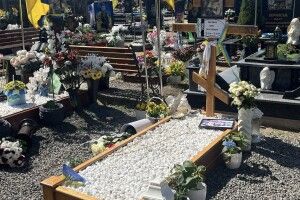 На Волині жінка напакостила на могилах загиблих воїнів