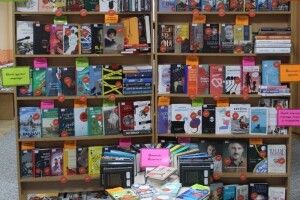 Пора читати: в Луцьку центральну бібліотеку завезли нові книги для дорослих 